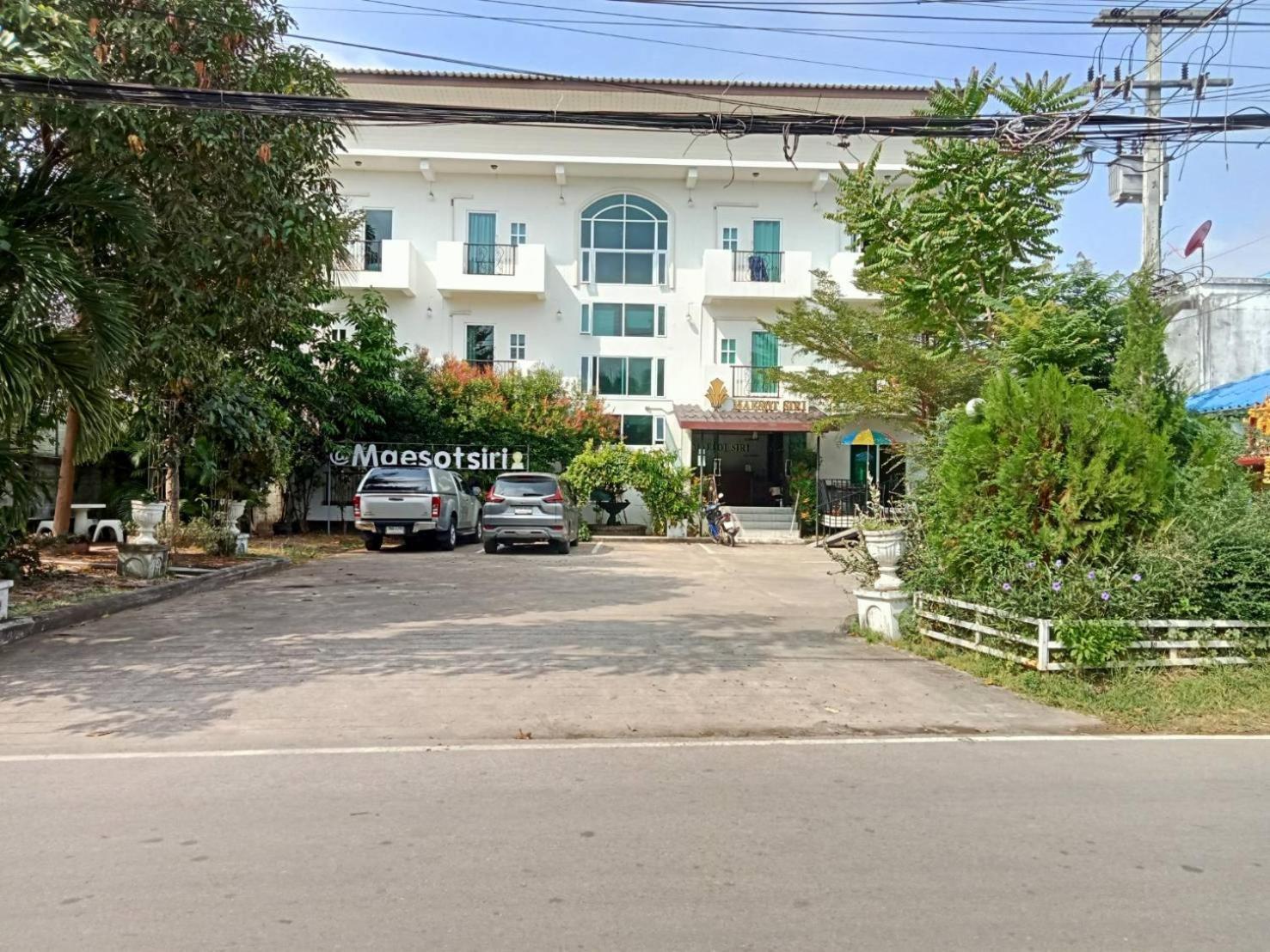 Maesot Siri Otel Mae Sot Dış mekan fotoğraf