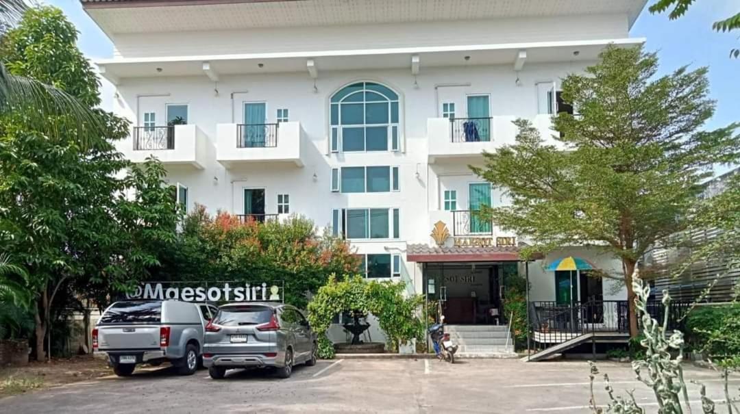 Maesot Siri Otel Mae Sot Dış mekan fotoğraf